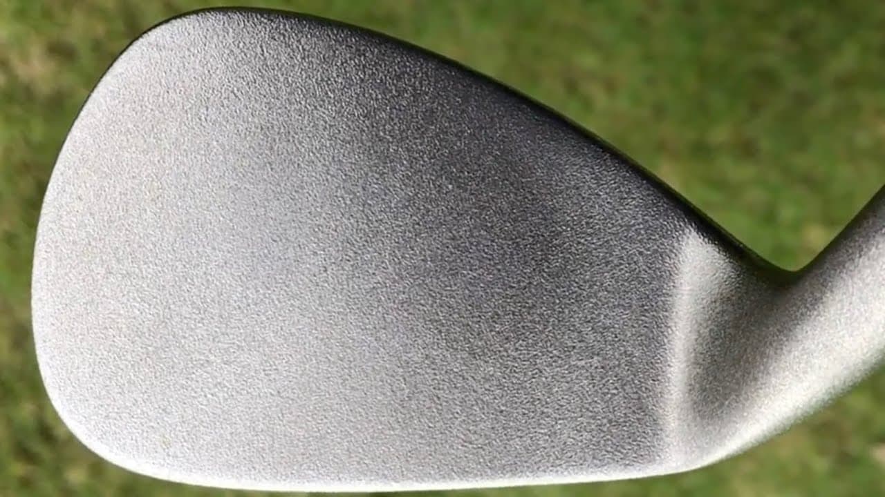 This Golf Club has NO GROOVES - SURPRISING!